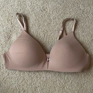 Victoria’s Secret T-Shirt Bra 34B